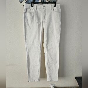 Judy Blue White Straight Legs Women's Boyfriend Fit jean size 15.